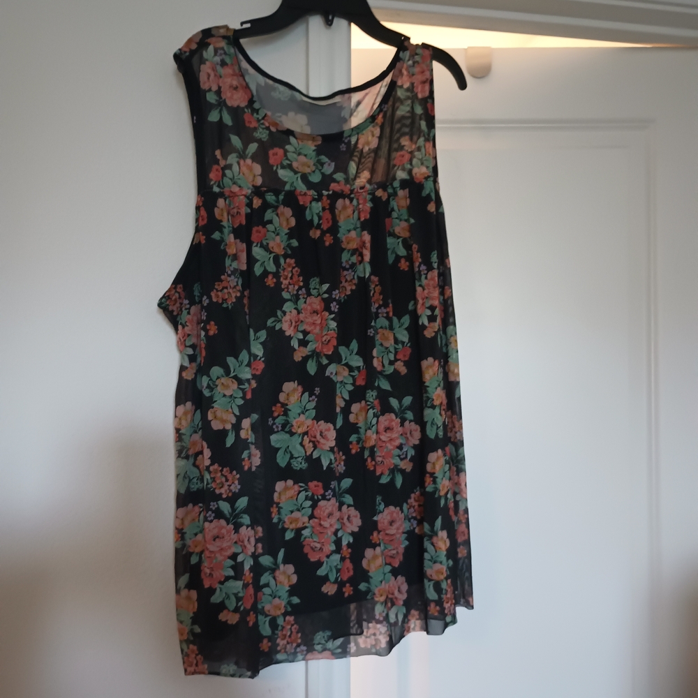 Bobbie Brooks Black Floral Sleeveless Blouse